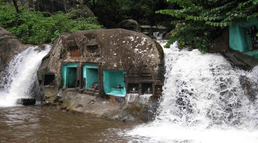 Kalhatti Waterfall