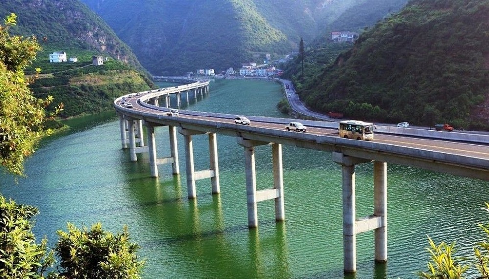 Xinshan Expressway - China